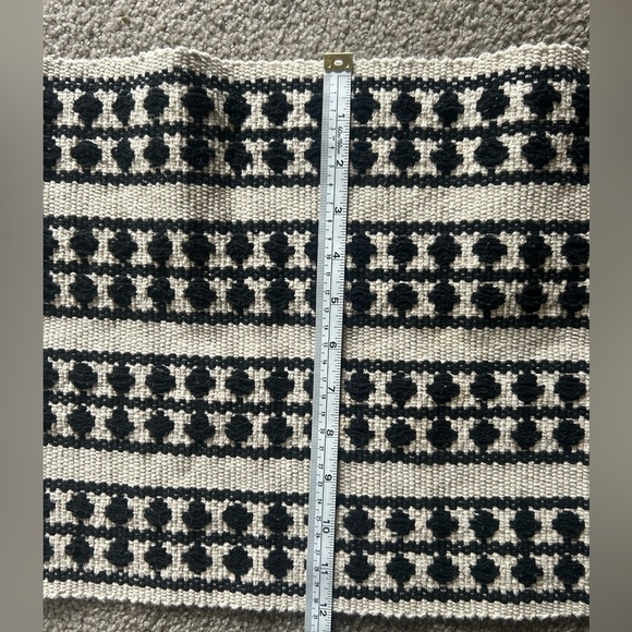 Danica Heirloom Cotton Chevron pattern Black & White Table Runner  - 13"x72" - Picture 5 of 6